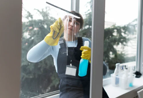 Nettoyage de vitres intérieures et extérieures à Morlaix